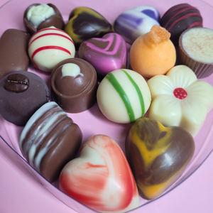 Gift Box Heart 16 gourmet chocolates